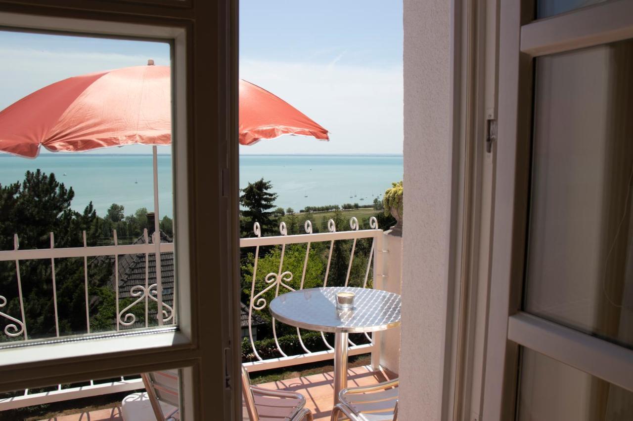 Gyoengyoem Apartman Balatonalmadi Bagian luar foto